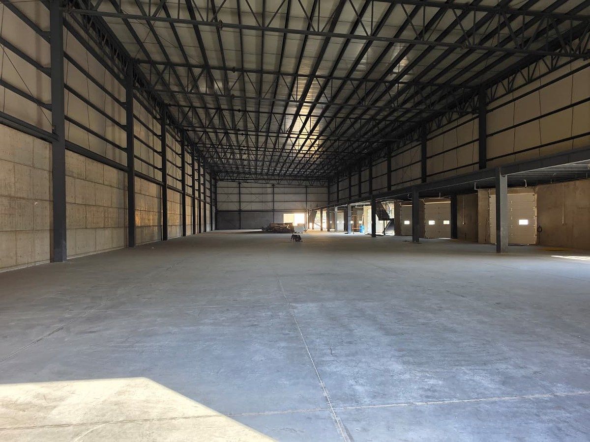 Estrena tu Bodega Comercial – Ubicación Premium en Vía Rápida, foto 1 de 8