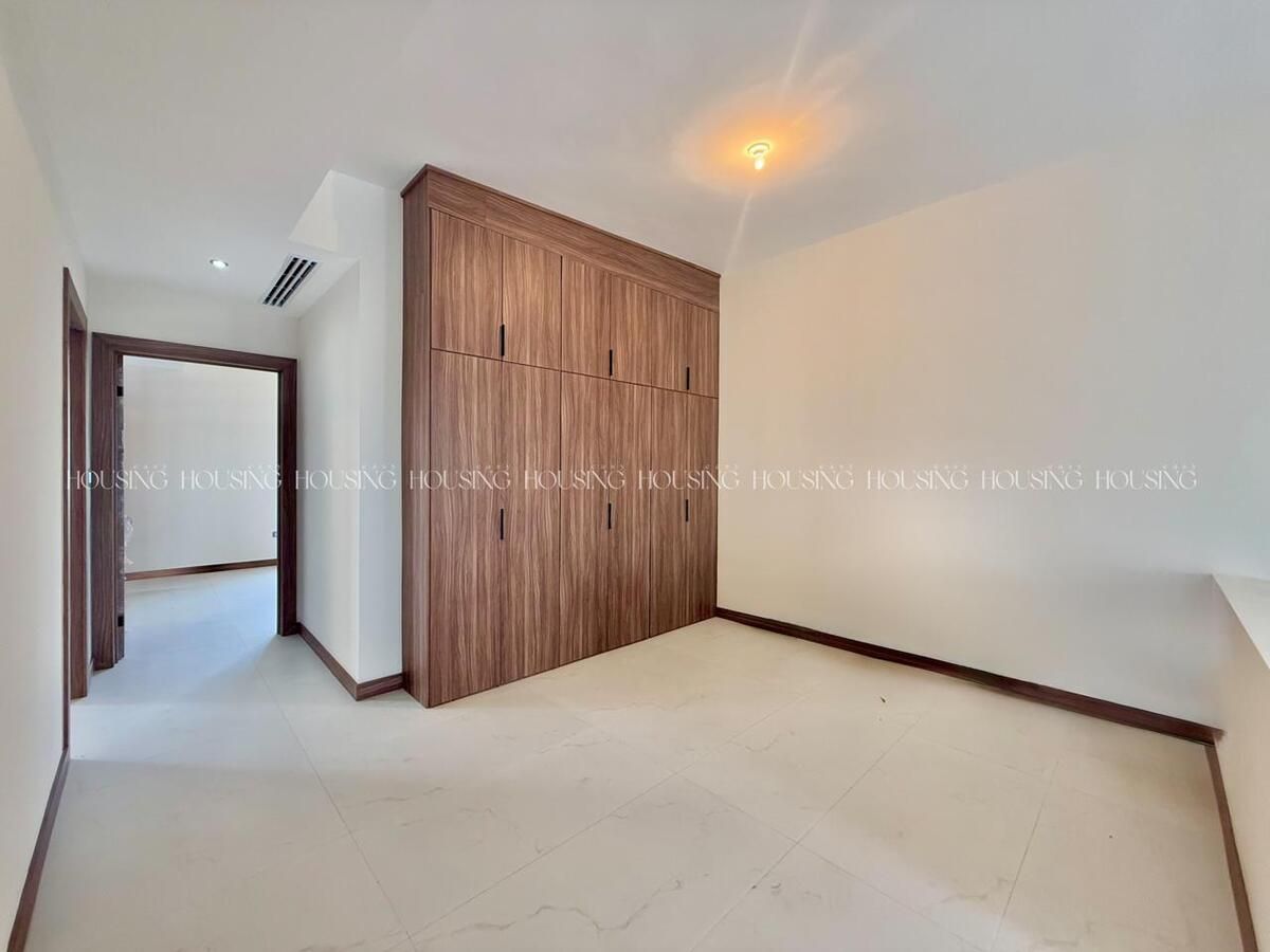 14 de 26: Estancia con closet