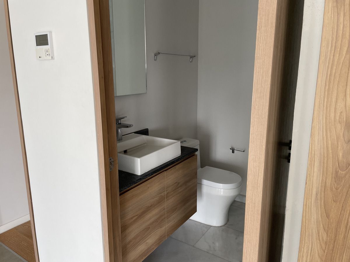 8 de 12: Baño Completo Comun y Rec Secundaria