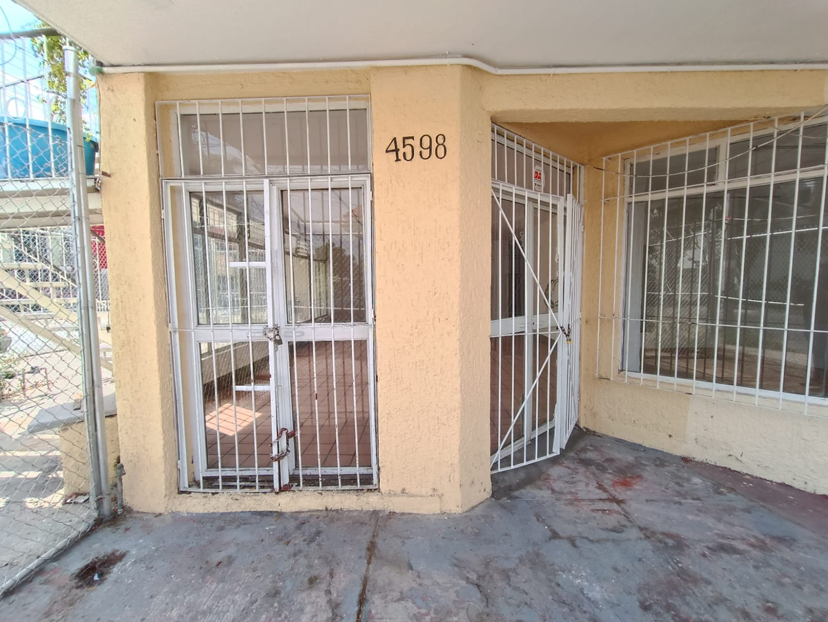 3 de 8
