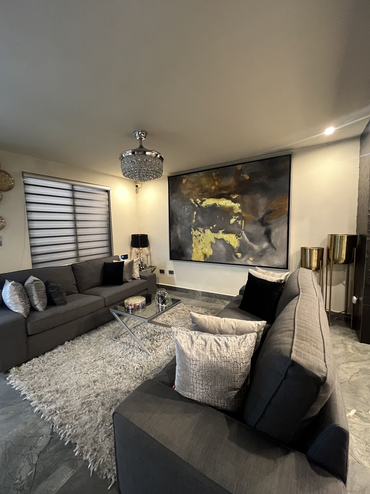 1 of 29: Sala