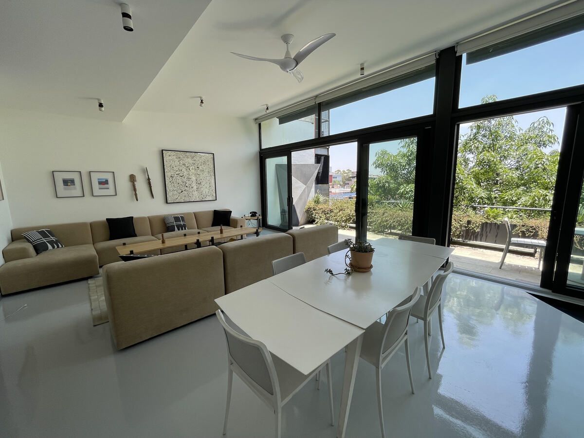 1 de 12: COMEDOR CON ACCESO A TERRAZA