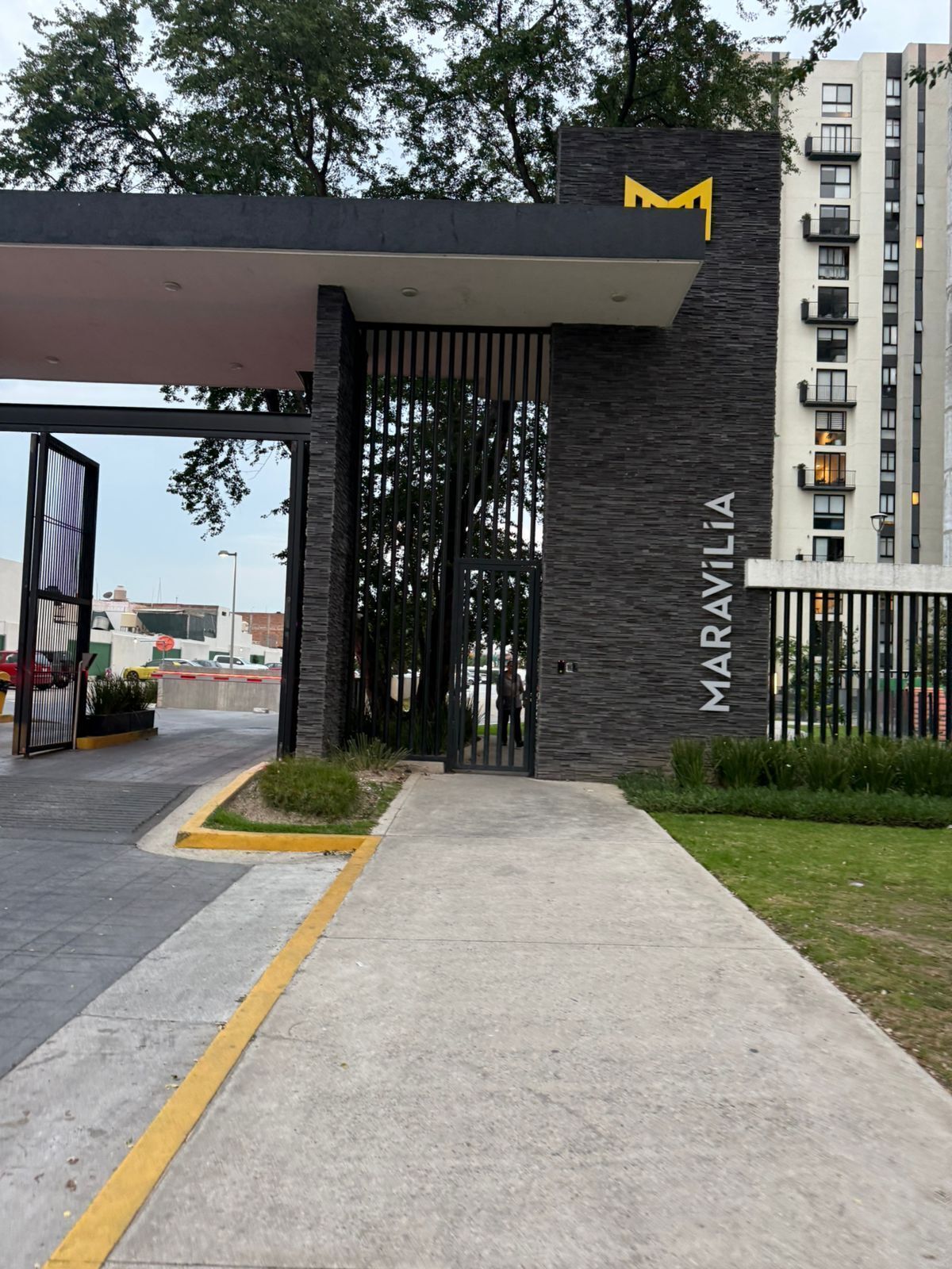4 de 38