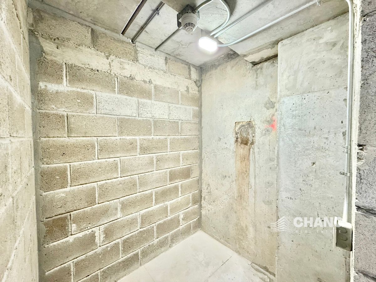 29 de 29: Bodega privada