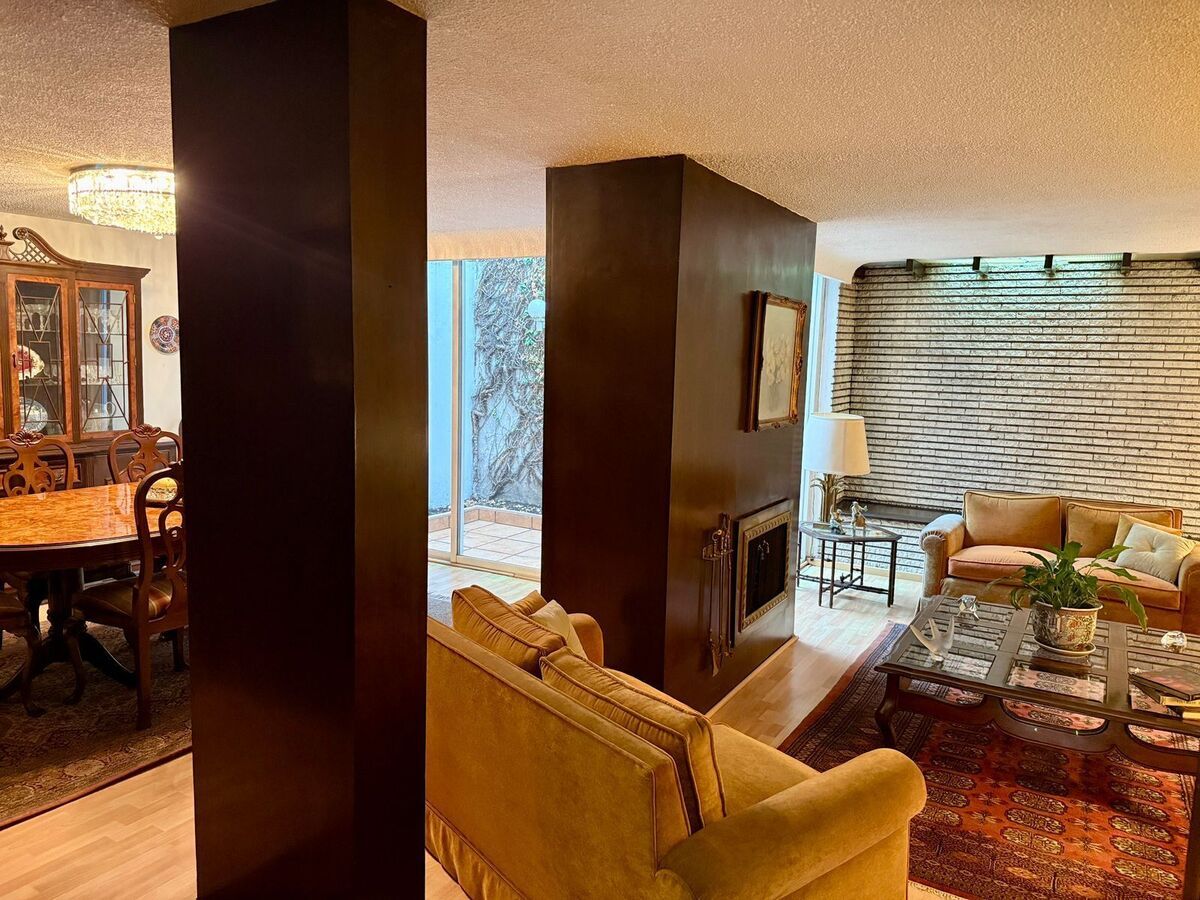 3 de 28: Casa en Venta en Romero de Terreros Rayo Vende ®