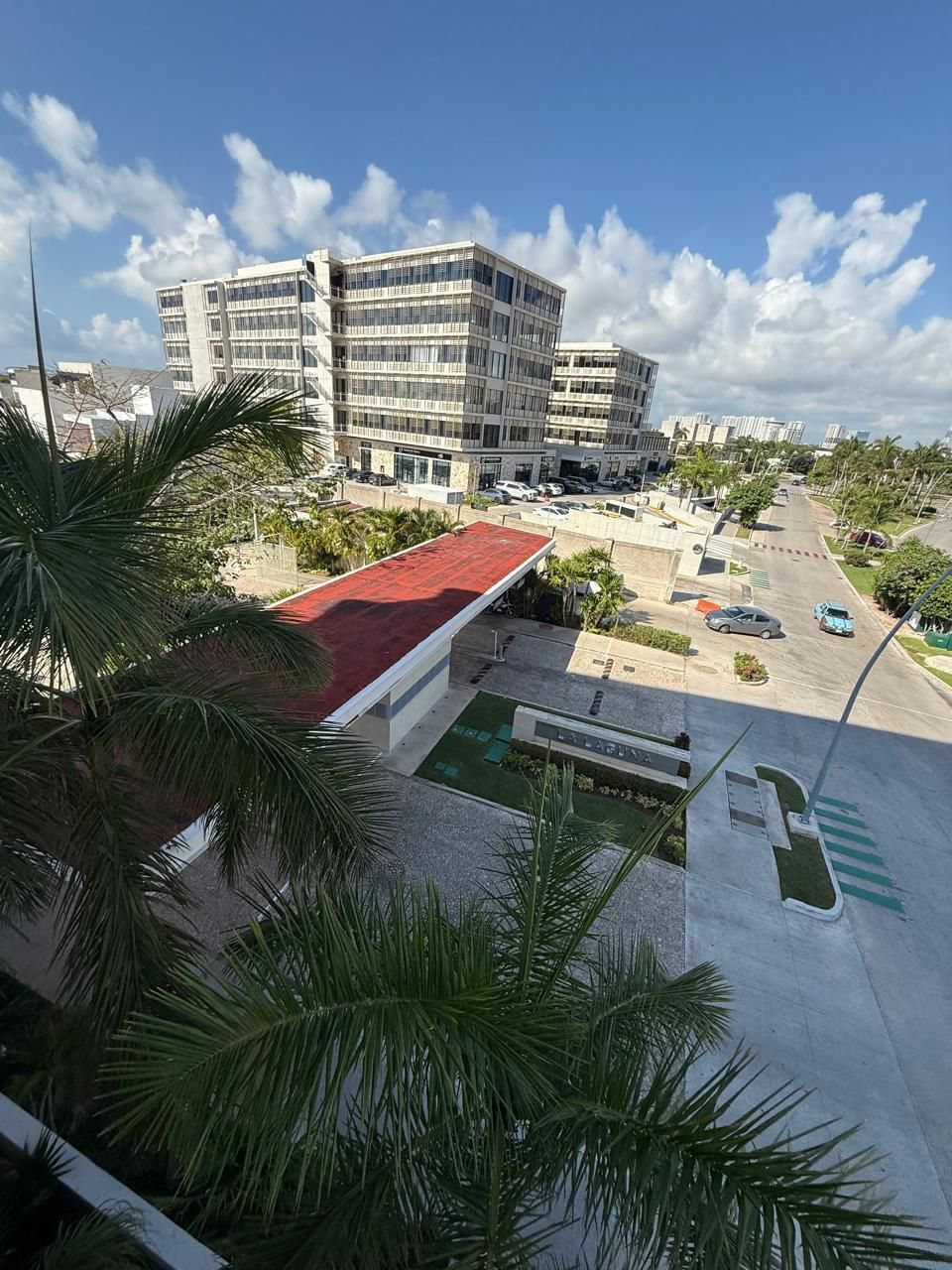 6 of 12: Vista 1