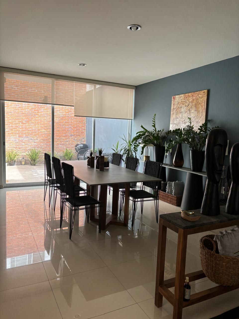 3 de 14: Comedor y patio