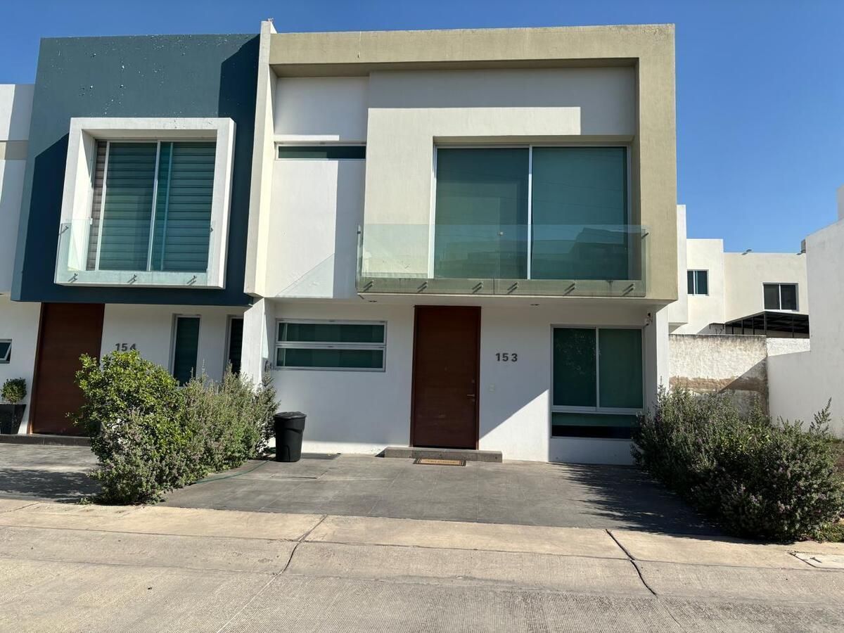 1 de 14: Fachada