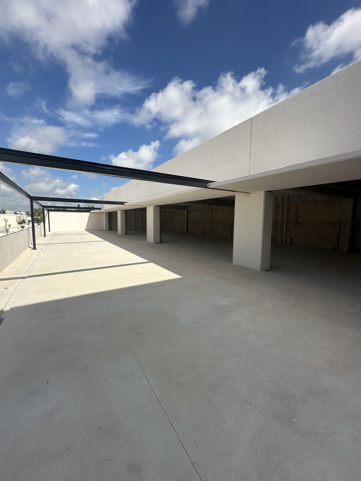 8 de 13: Locales en planta alta