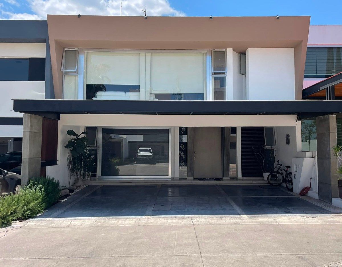 Casa à Venda Milenio III, foto 1 de 13