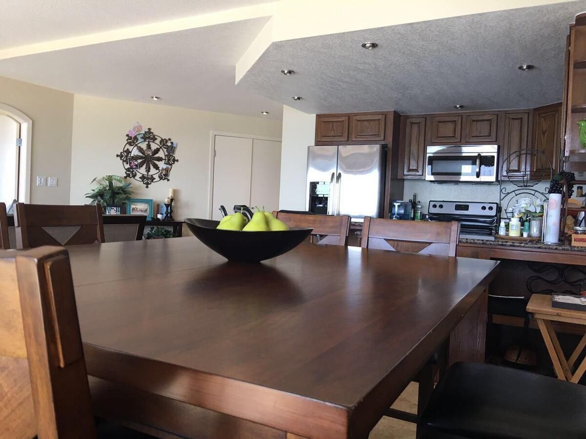 3 de 27: Comedor y cocina