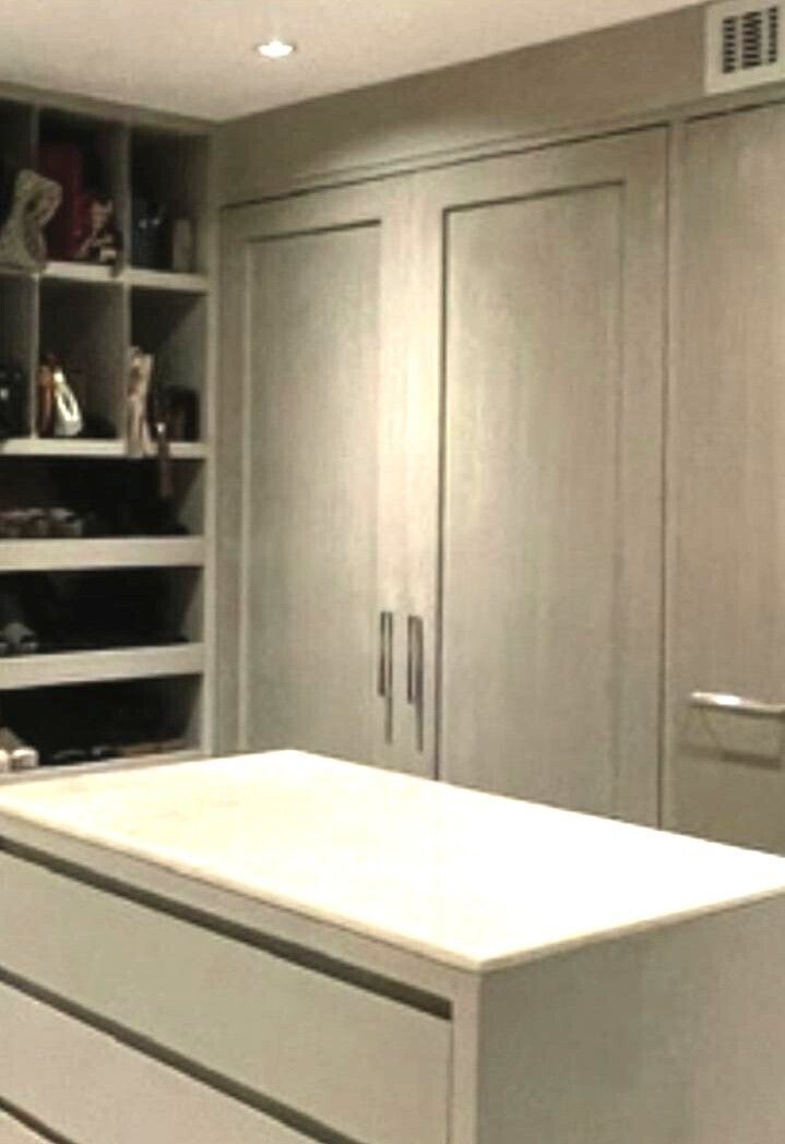 13 de 24: Vestidor