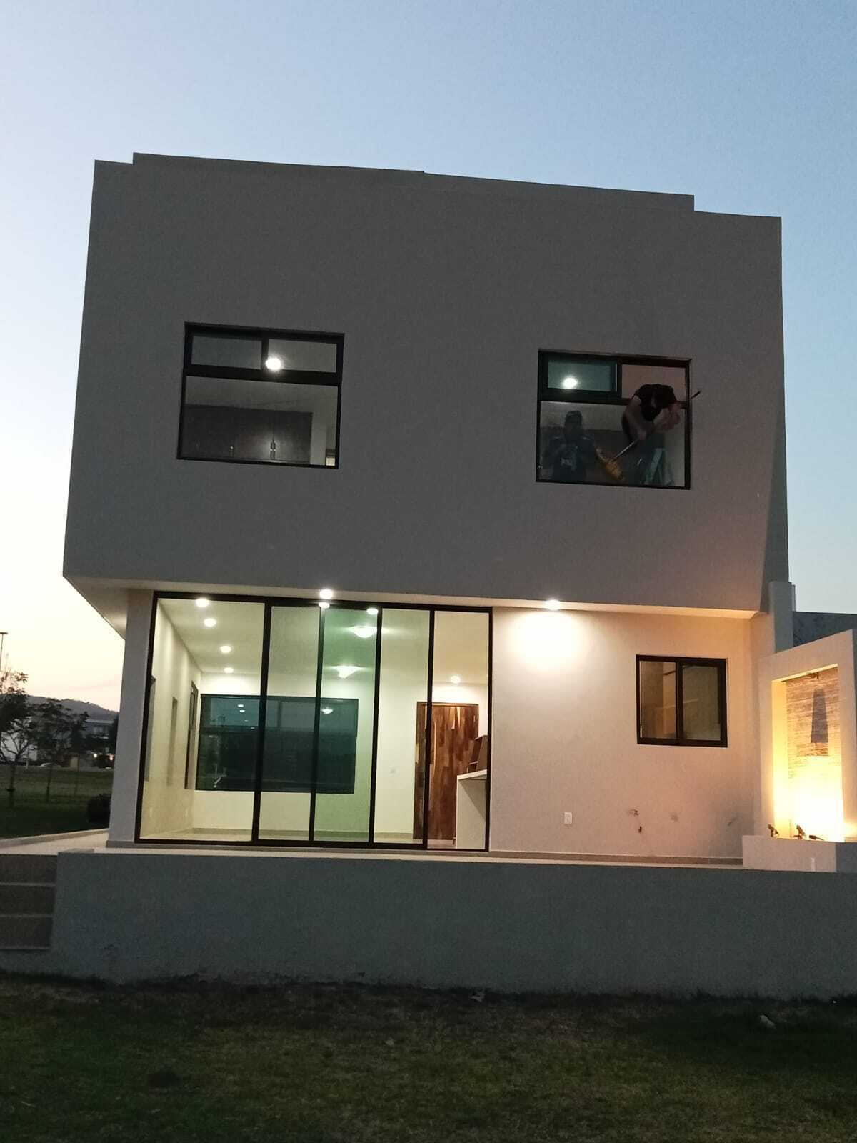 4 de 7