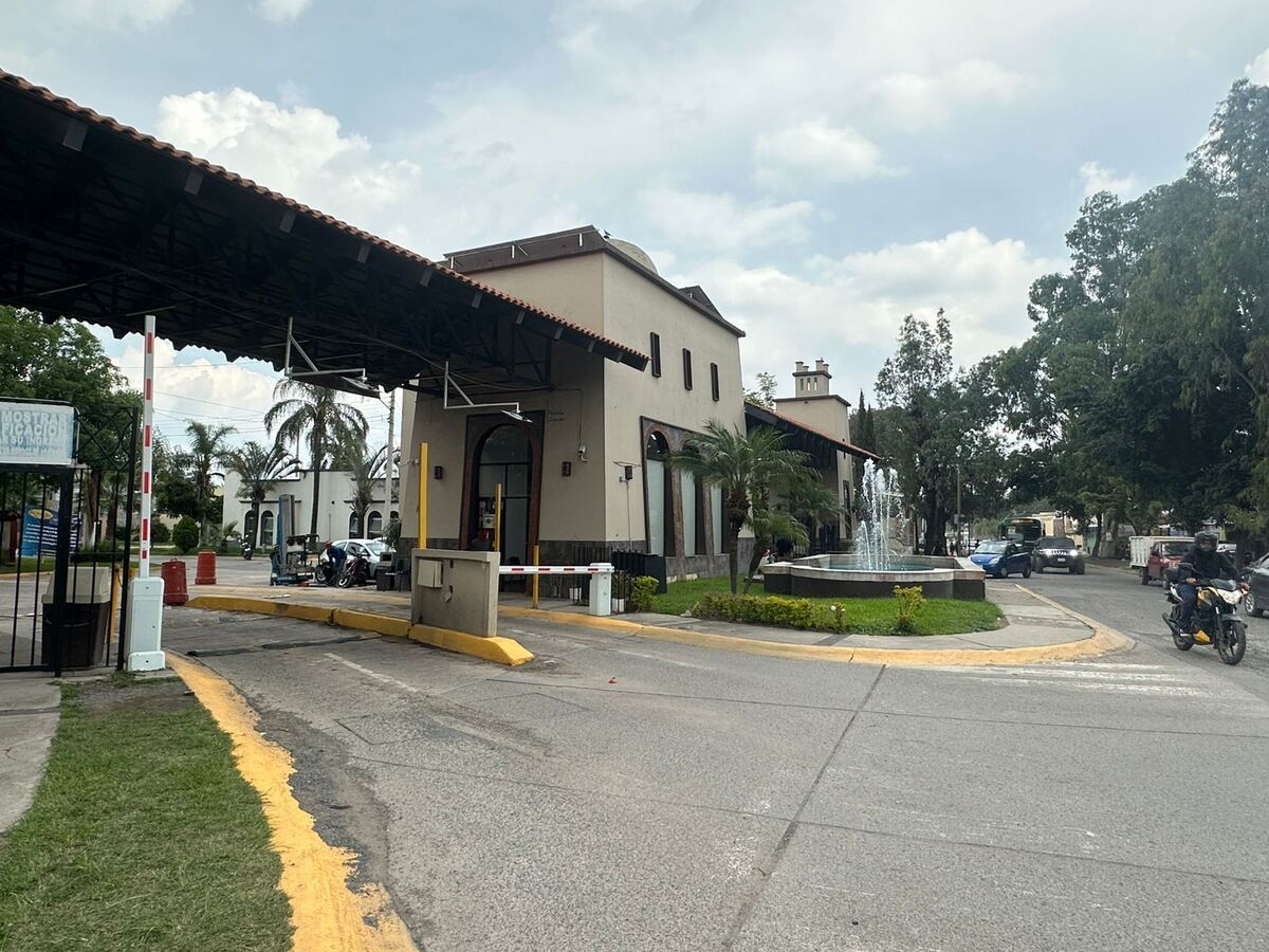 4 de 25