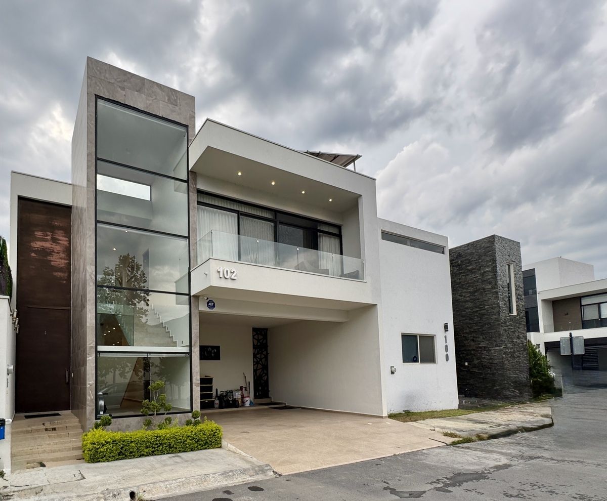 1 de 35: Fachada 1
