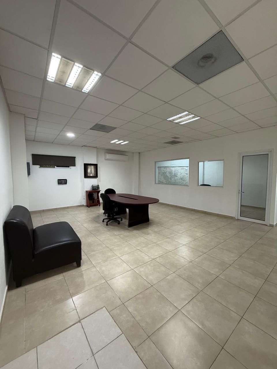 2 de 11: Sala de juntas