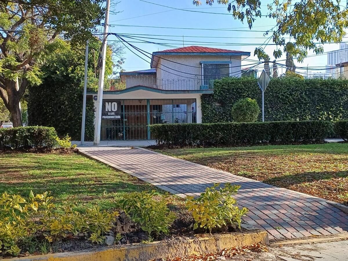 2 de 33