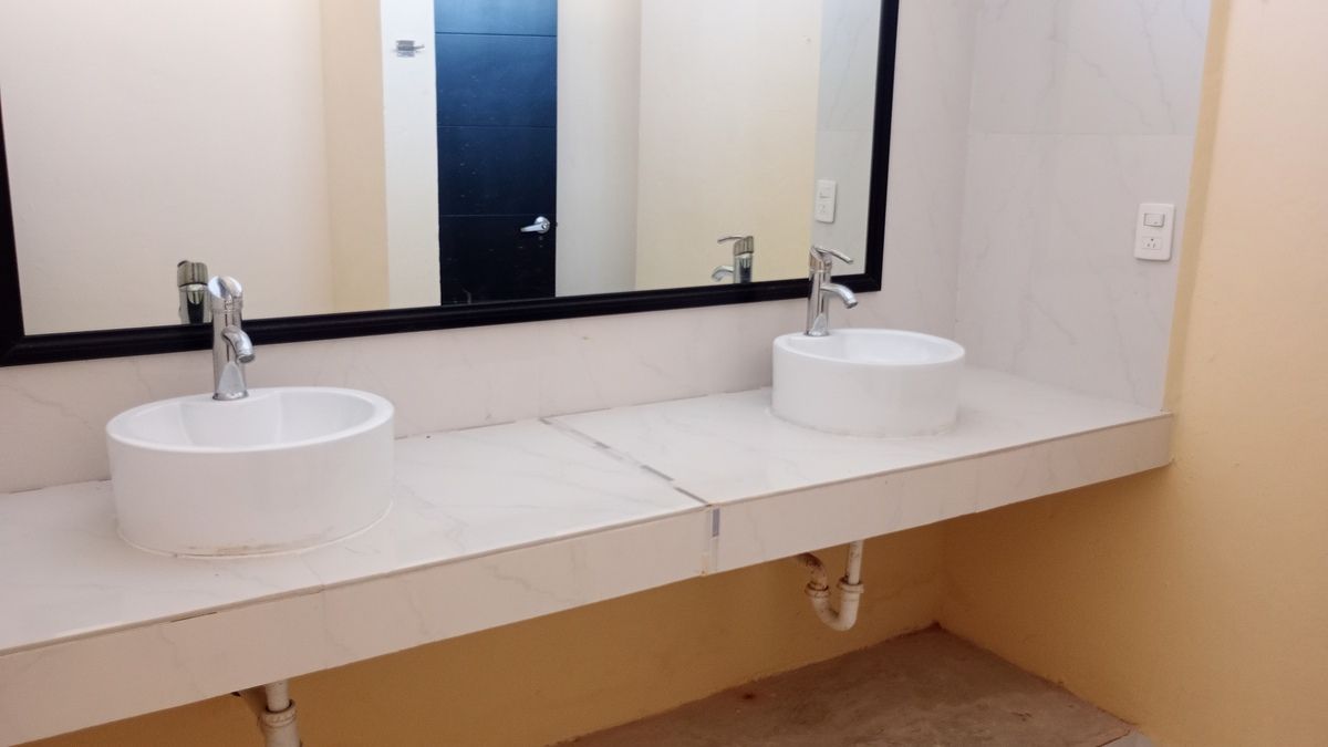 17 de 36: Baño de Recámara principal