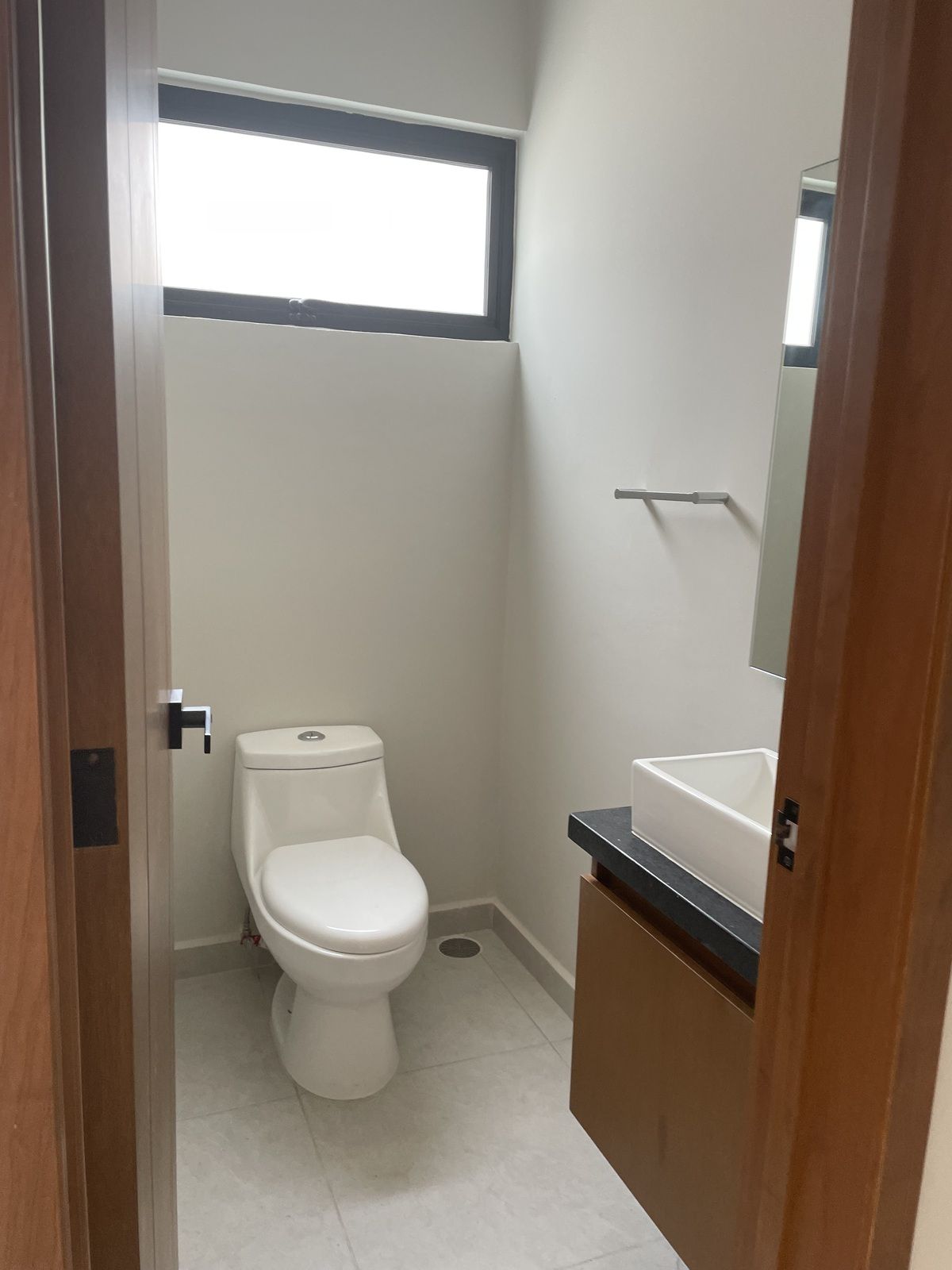 5 de 8: Baño de visitas pb