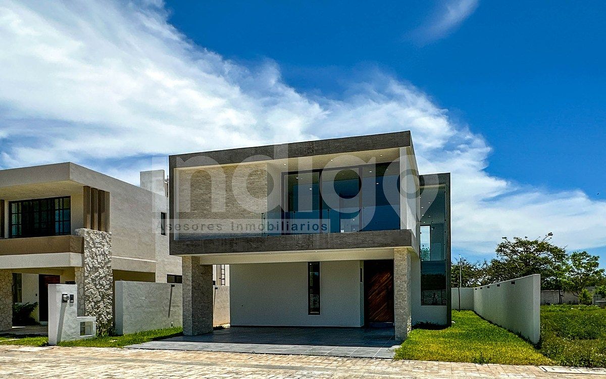 Casa en Venta en Mérida Modelo Lúmina en Privada Soluna, Temozón Norte