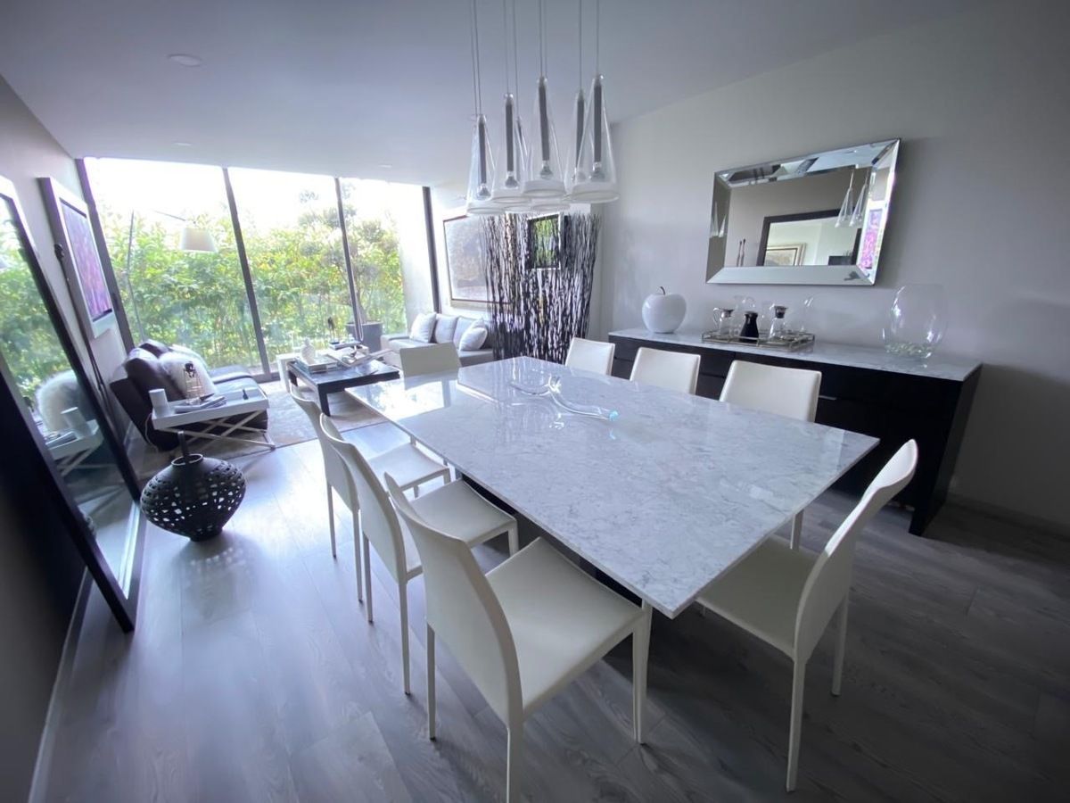 Departamento en venta en Contadero. Jardin