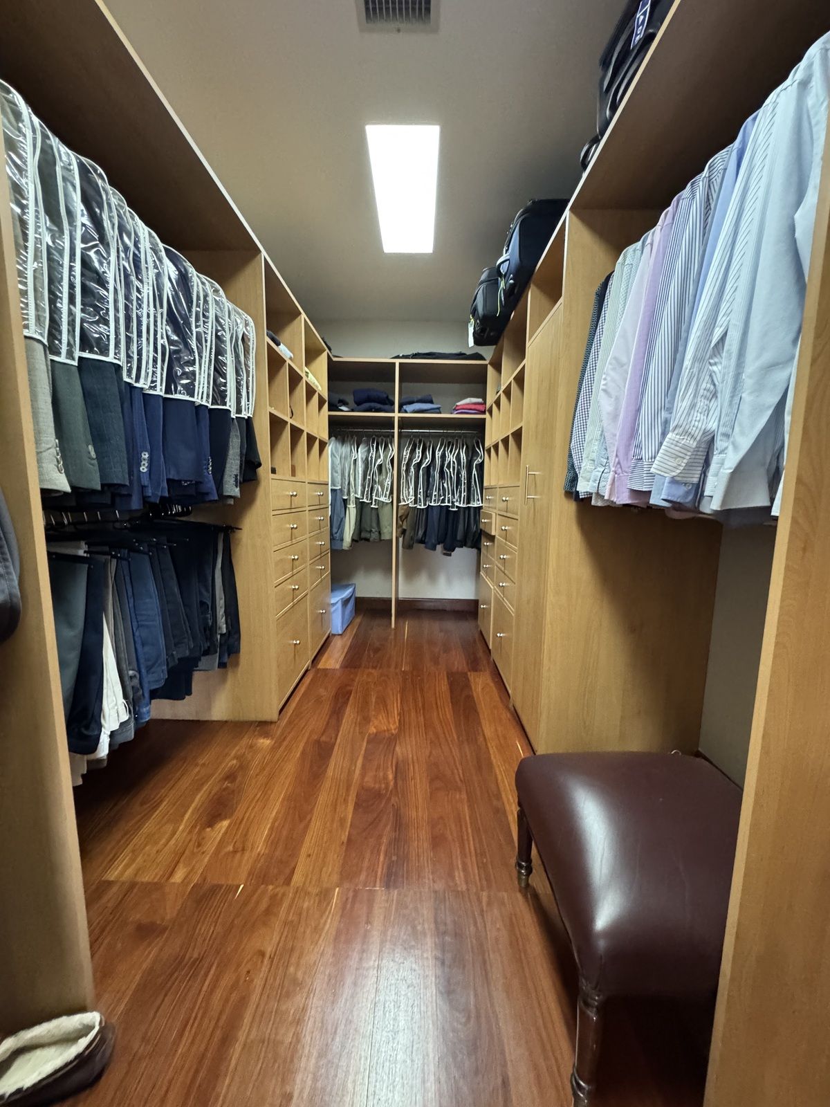 25 de 47: vestidor rec ppal