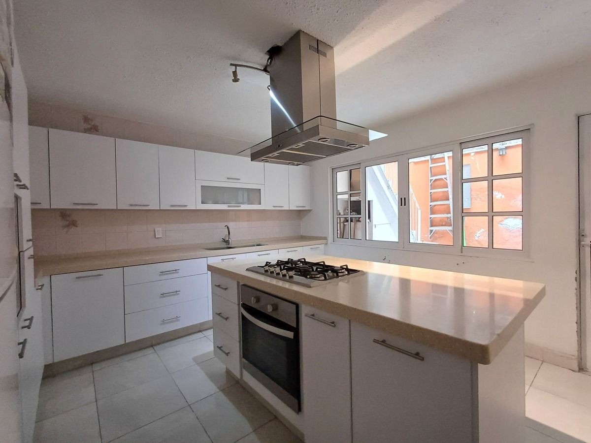 2 of 39: Cocina integral