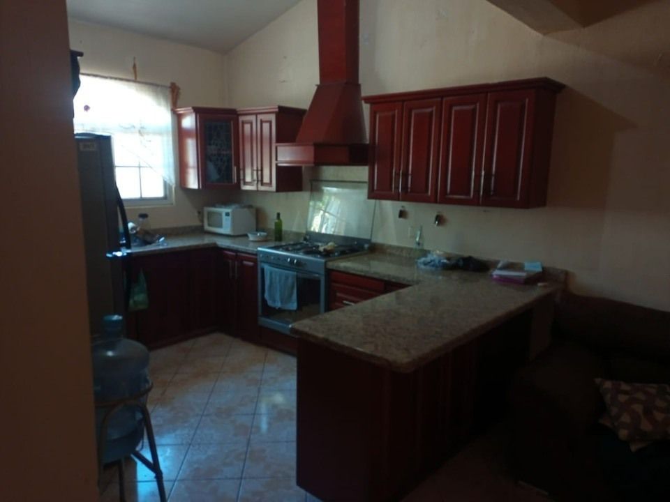 4 of 14: Cocina