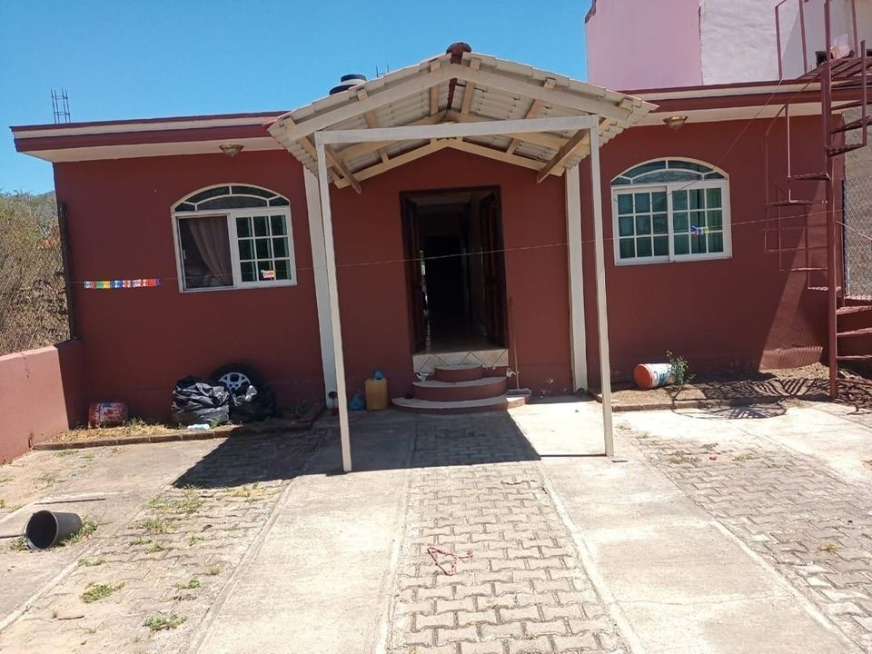 1 of 14: Fachada parte trasera