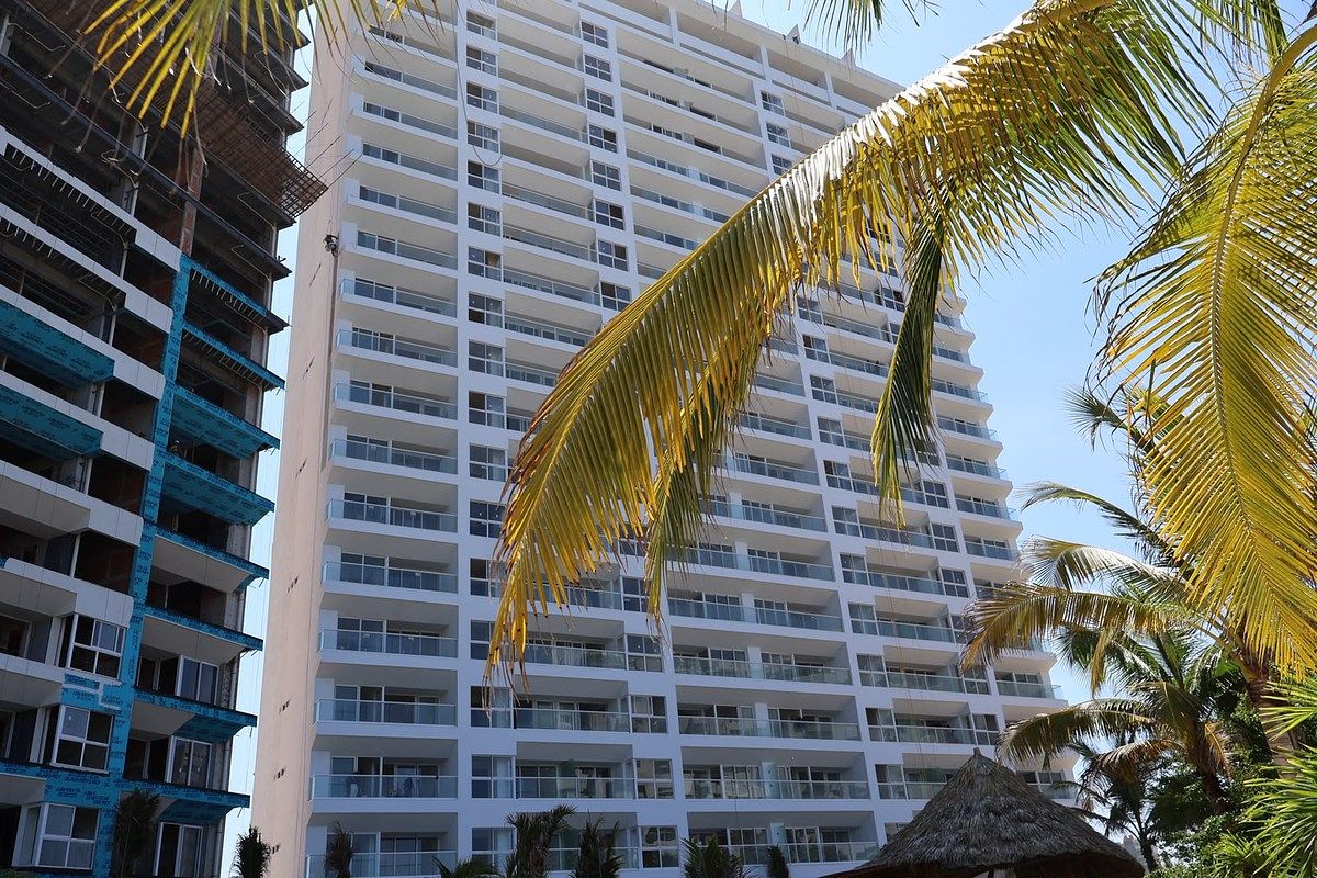 Brand new apartment facing the sea // Acapulco Diamante, photo 1 of 35