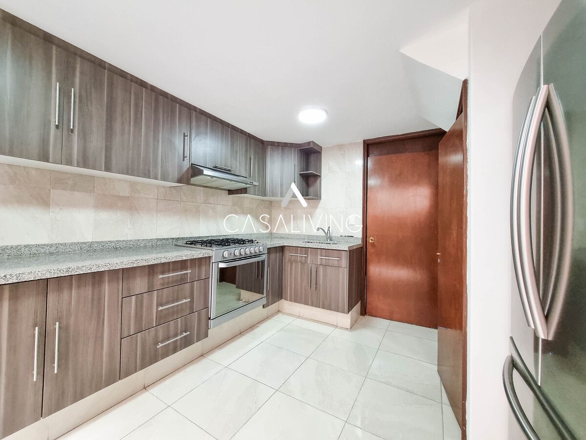2 of 24: Cocina