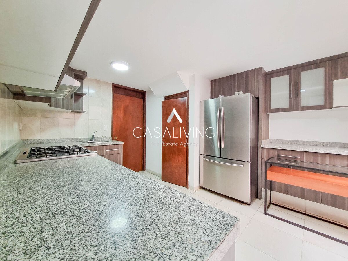 1 of 24: Cocina