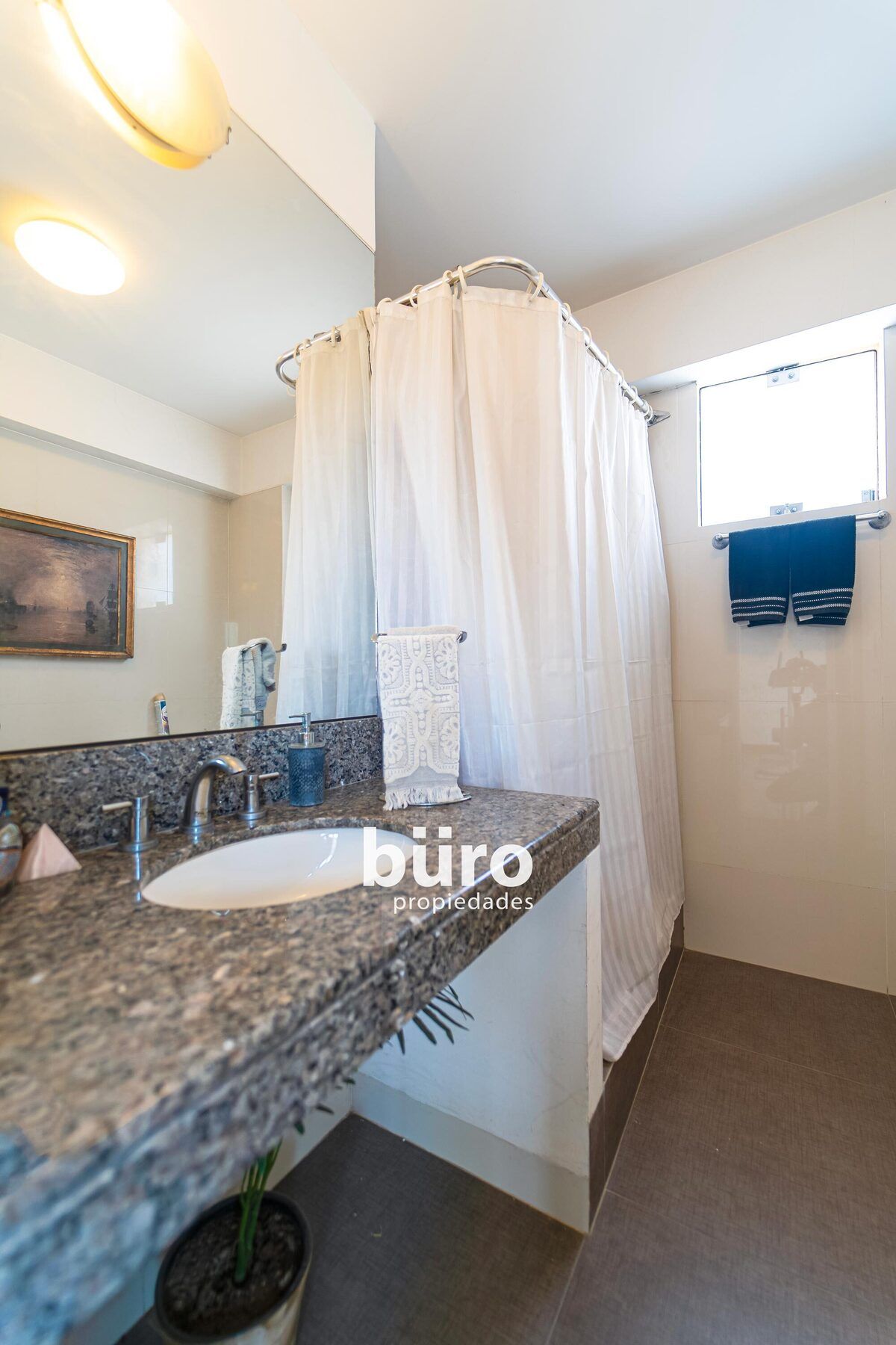 19 de 28: Baño completo segundo nivel