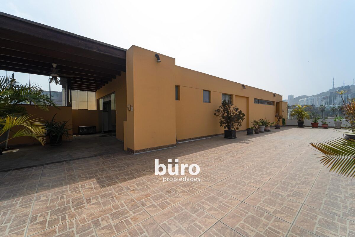 4 de 28: Gran terraza de 150 mts2