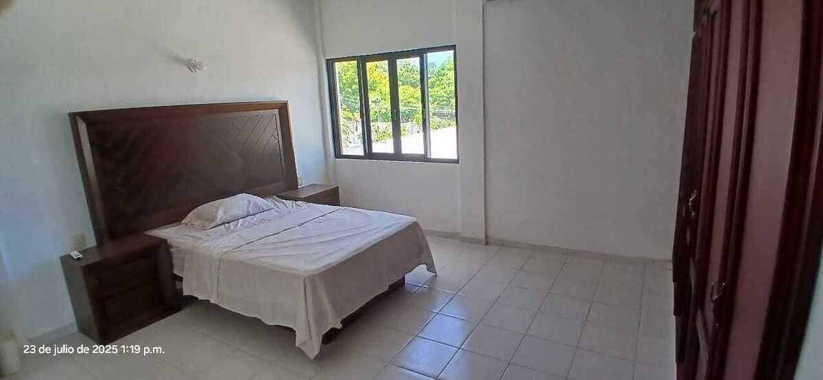 3 of 6: Habitación principal
