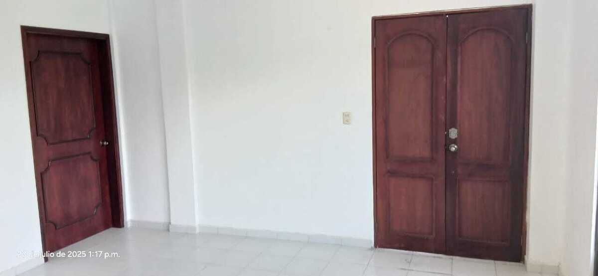 5 of 6: Comedor