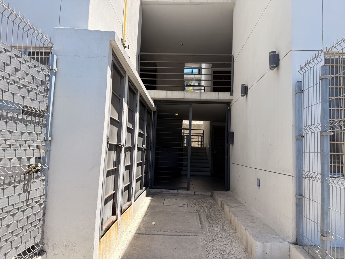 4 de 23: Acceso al edificio