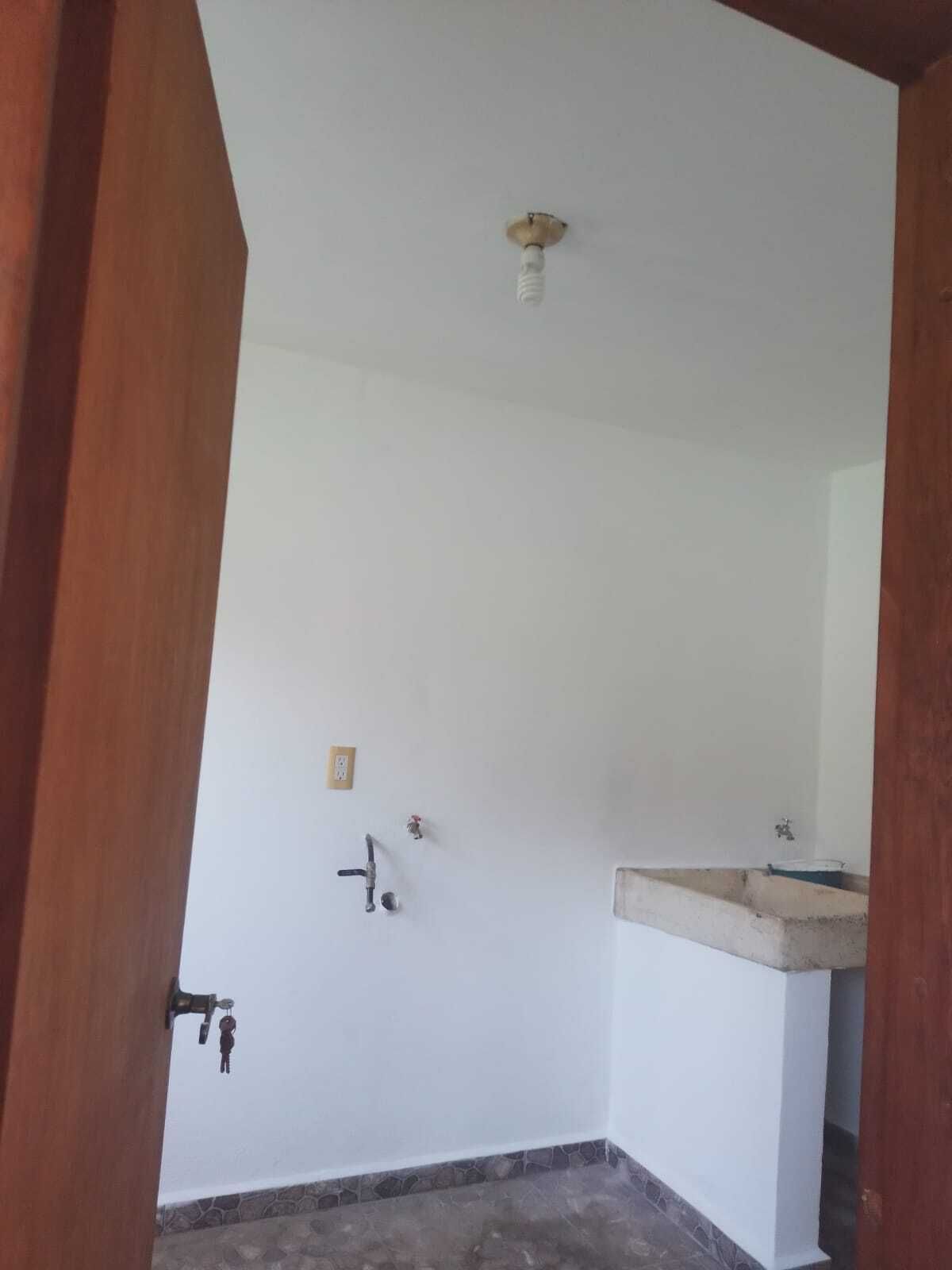 3 of 9: cuarto de lavado