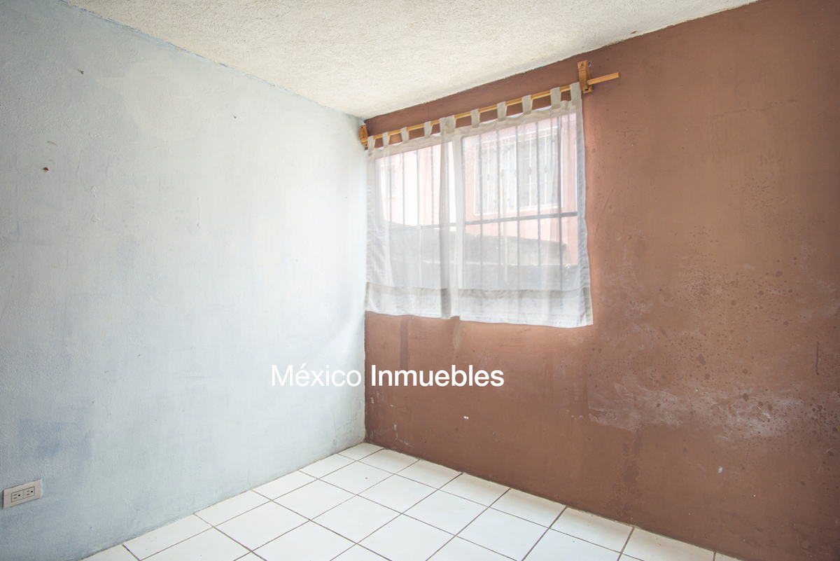 2 of 8: Sala-comedor