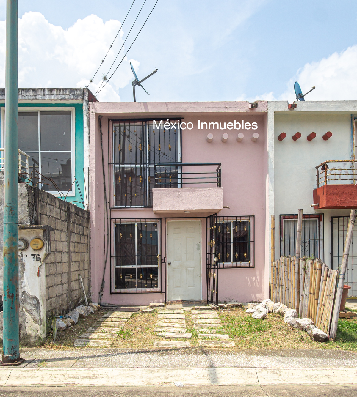 1 of 8: Frente