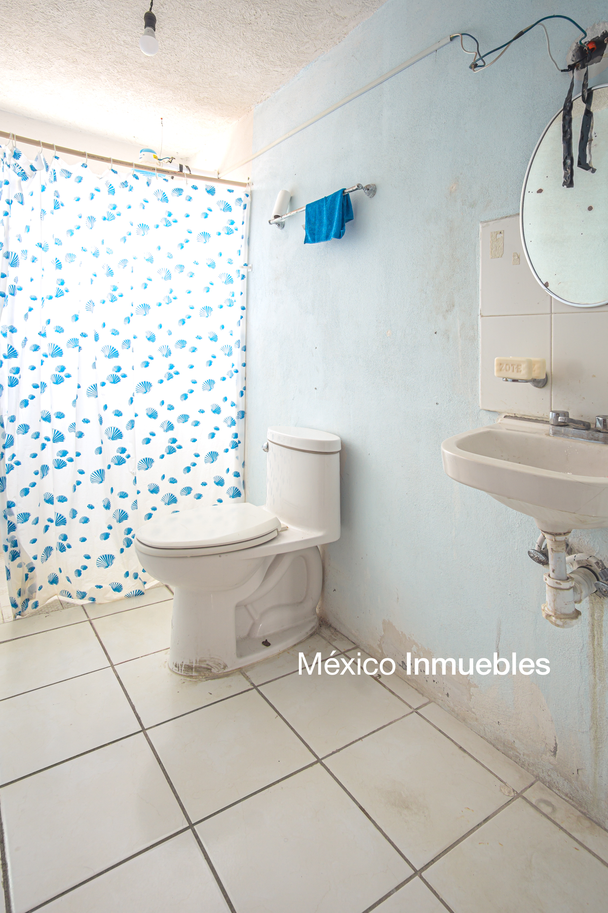 4 of 8: Baño
