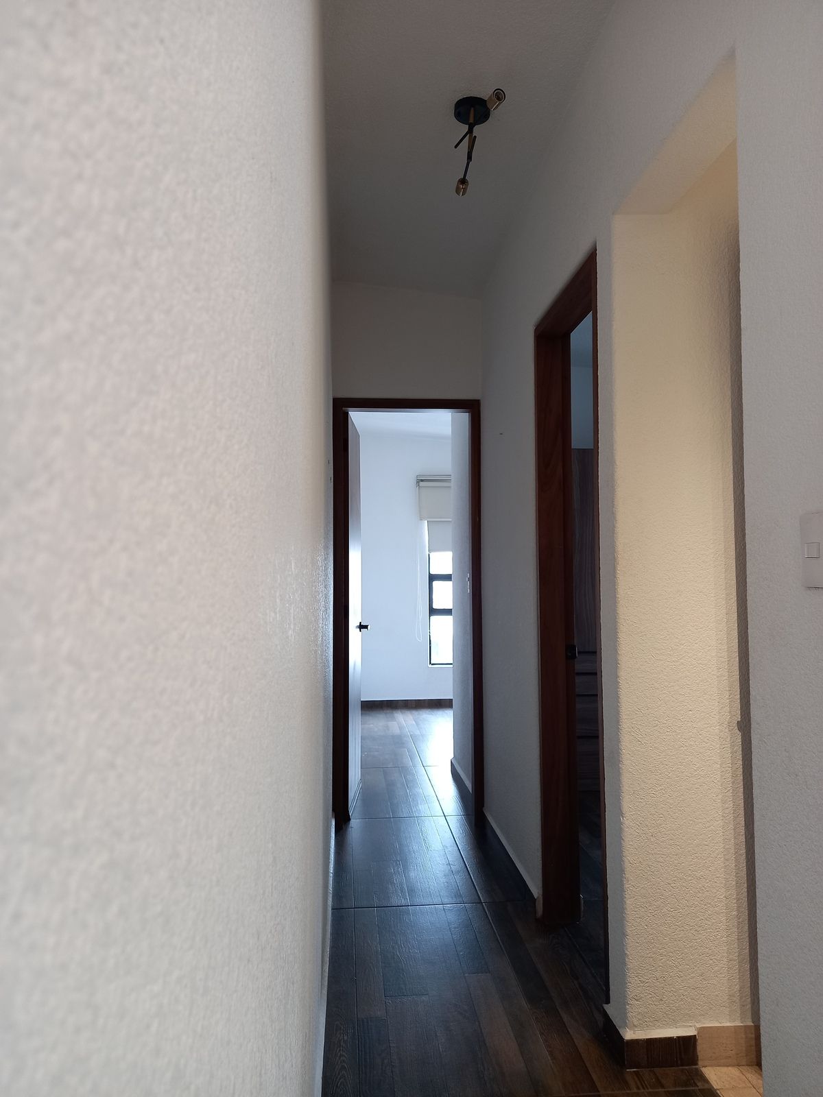 14 de 29: pasillo hacia recámaras