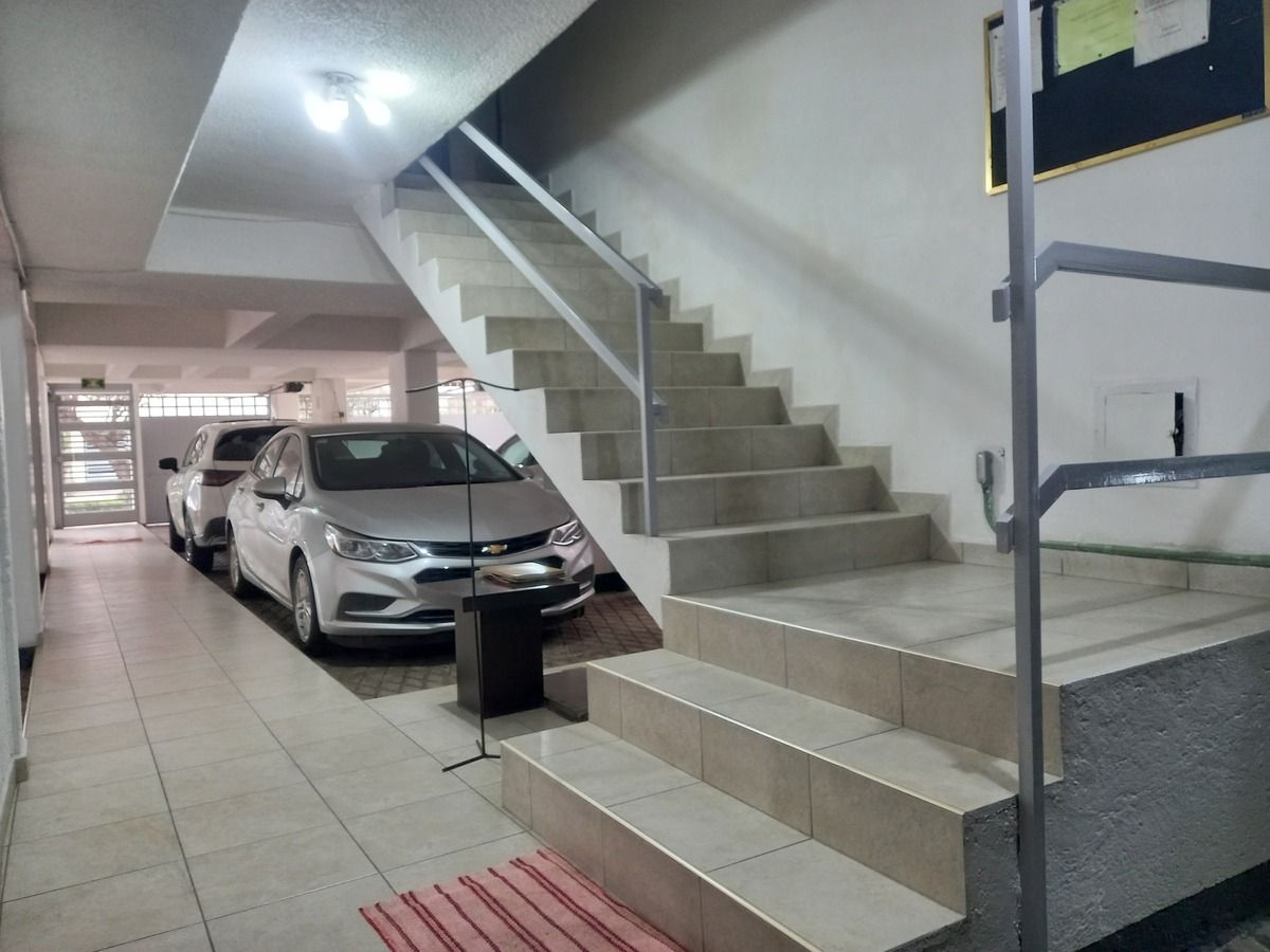 25 de 29: un cajón de estacionamiento en fila