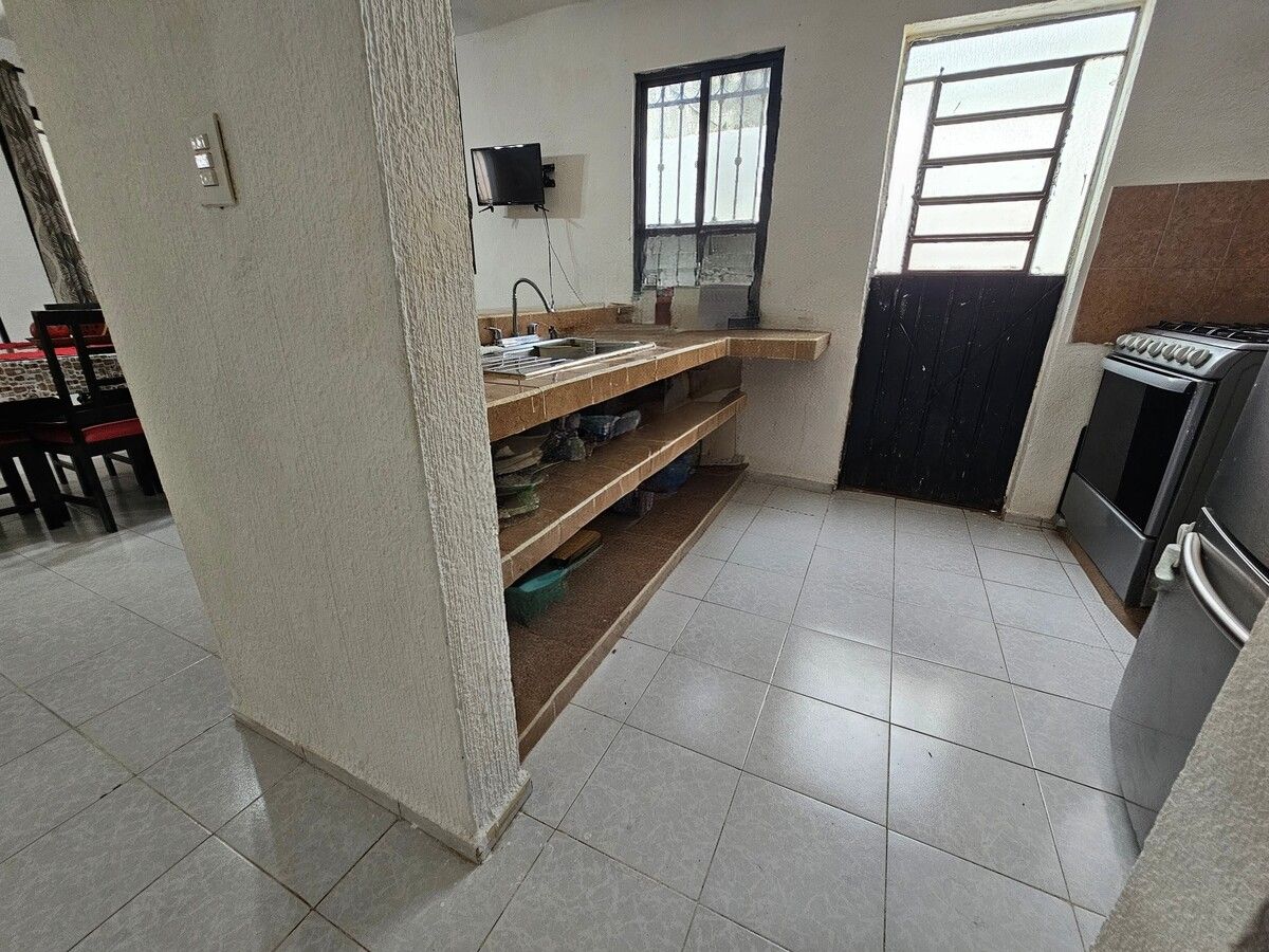 4 of 13: Cocina