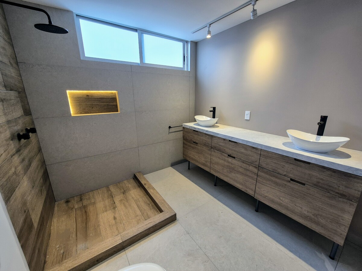 26 of 28: baño principal