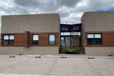 PROL. BERNARDO QUINTANA, BODEGA EN RENTA