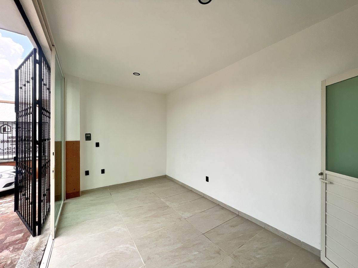 8 of 9: 17 m2 de interior
