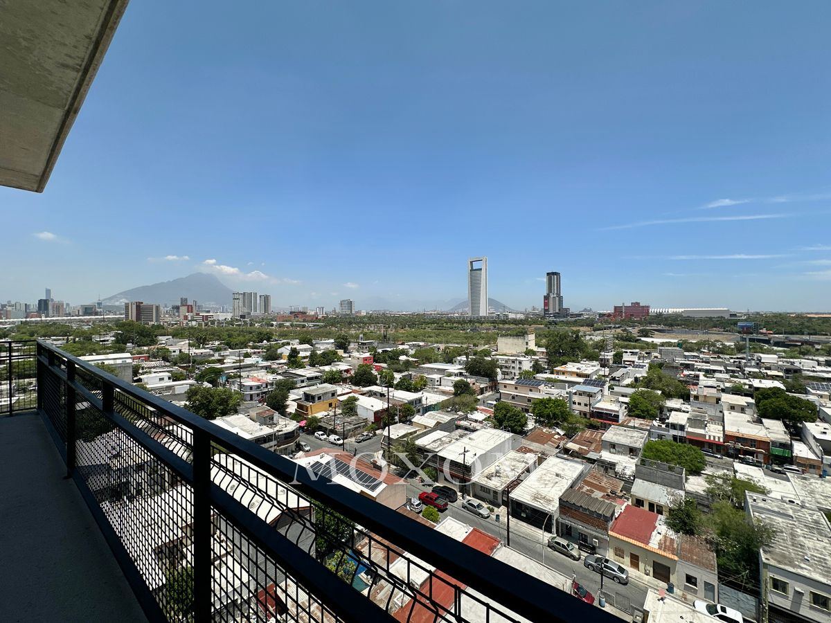 3 de 16: Balcón