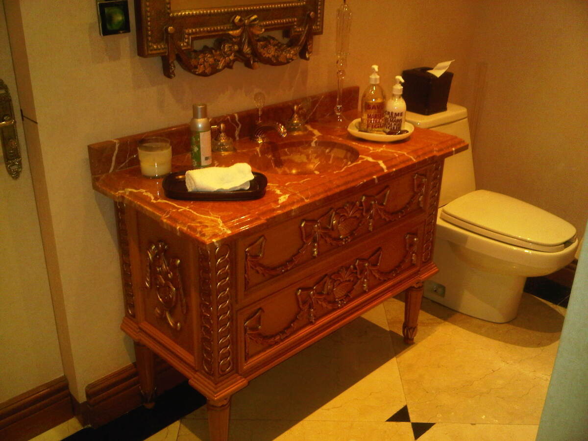 11 de 27: Baño de visitas