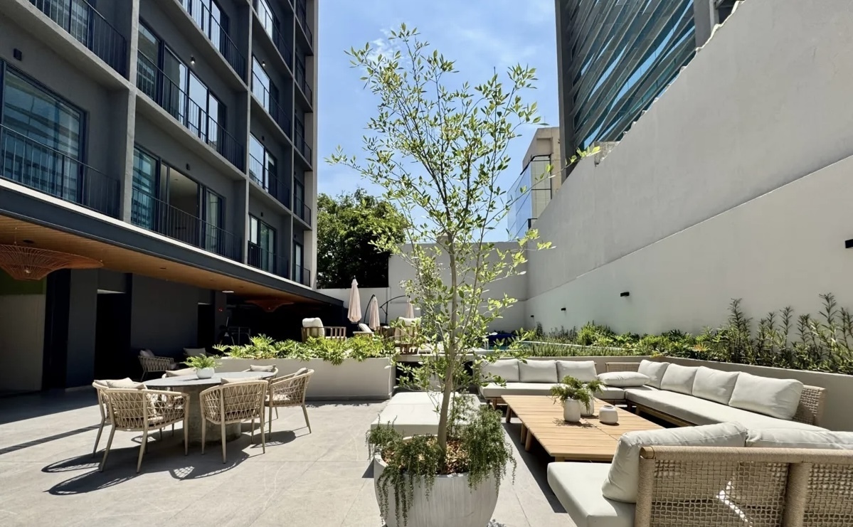 22 of 25: ÁREAS LOUNGE EXTERIOR